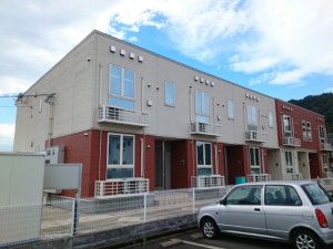 福井市の賃貸マンション / カ-サ・ポポラ-レ / 外観写真