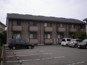 福井市の賃貸マンション / ホワイティ下馬 B / 外観写真