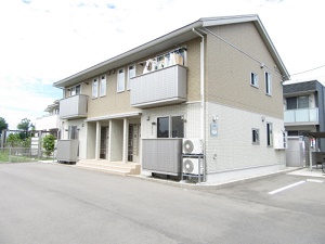 福井市の賃貸マンション / クレシア高木北 / 外観写真