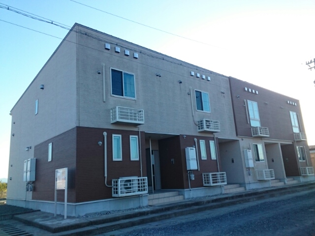 鯖江市の賃貸マンション / レーヴピスト IV / 外観写真