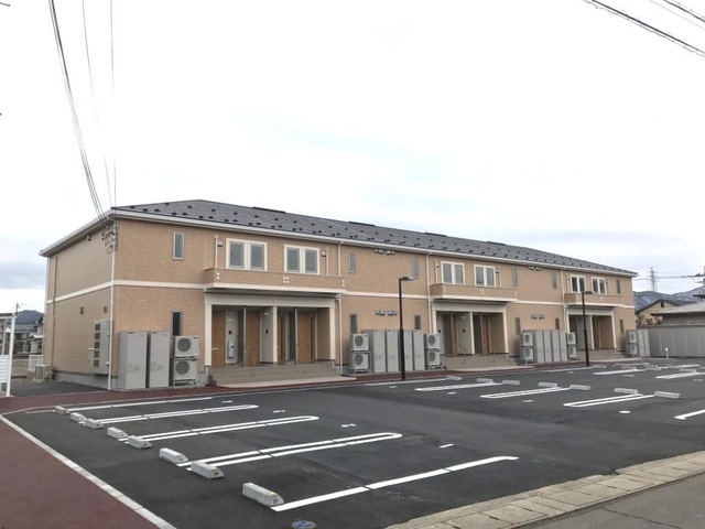 越前市(武生)の賃貸マンション / グランカーサ / 外観写真