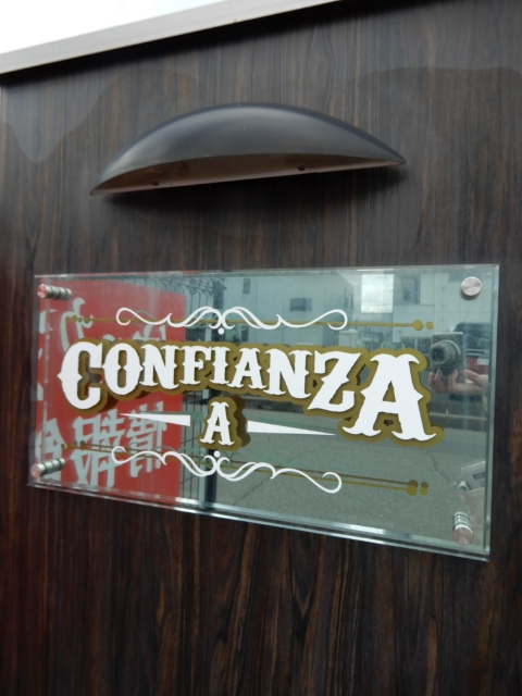 ConfianzaA 202 / 写真