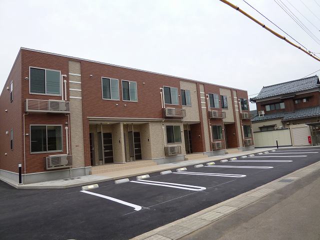 越前市(武生)の賃貸マンション / KMフリ-デ / 外観写真