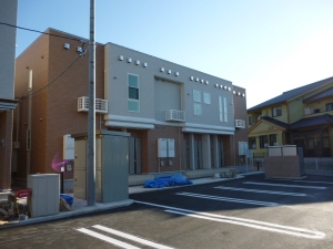 敦賀市の賃貸マンション / フル-ル / 外観写真