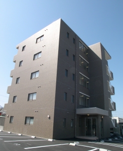 敦賀市の賃貸マンション / 港人(みなと)18番館 / 外観写真