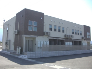 敦賀市の賃貸マンション / ヴィラ・スウィ-ト・COCOI / 外観写真