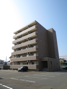 敦賀市の賃貸マンション / サンブロード / 外観写真